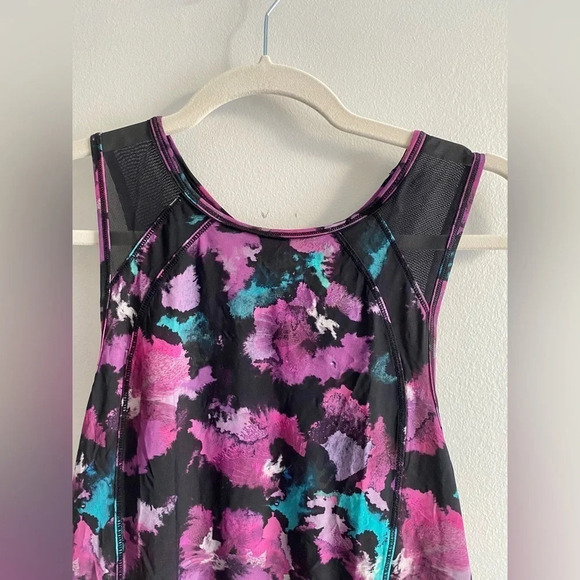 Lululemon Sculpt  Tank Purple Floral Lightweight Running Training Size 2 - Picture 5 of 6
